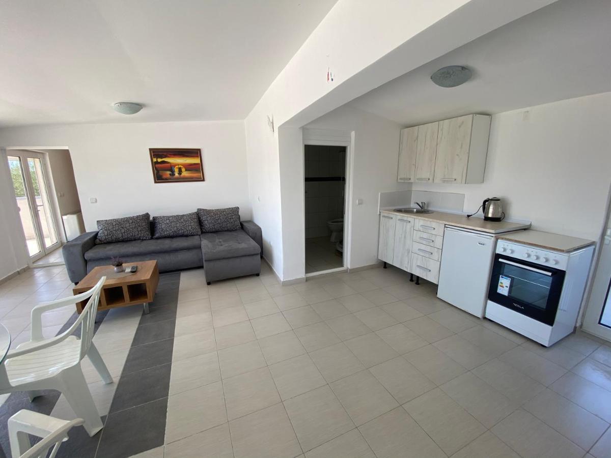 Etna Apartments Ulcinj Exterior photo