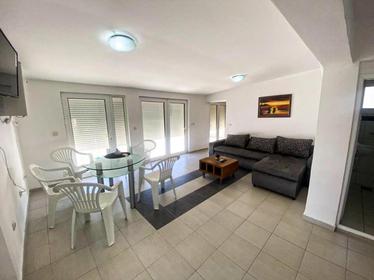 Etna Apartments Ulcinj Exterior photo