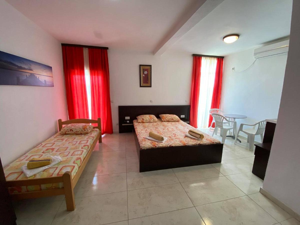 Etna Apartments Ulcinj Exterior photo