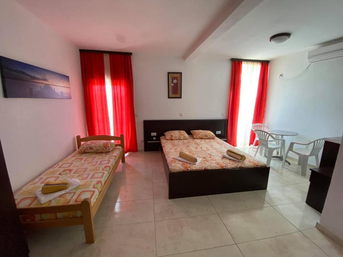 Etna Apartments Ulcinj Exterior photo