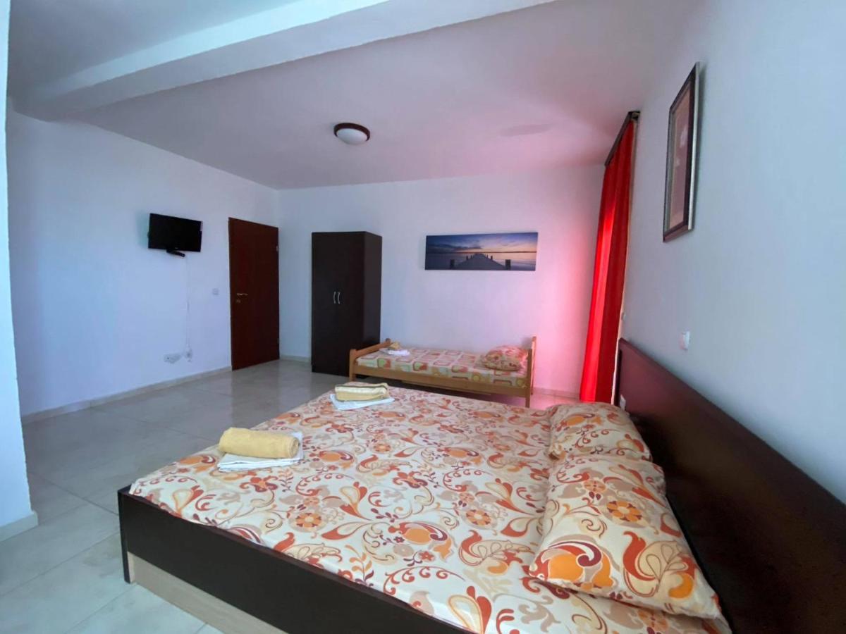 Etna Apartments Ulcinj Exterior photo