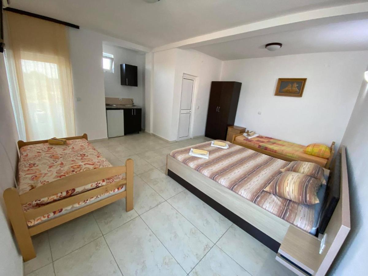 Etna Apartments Ulcinj Exterior photo